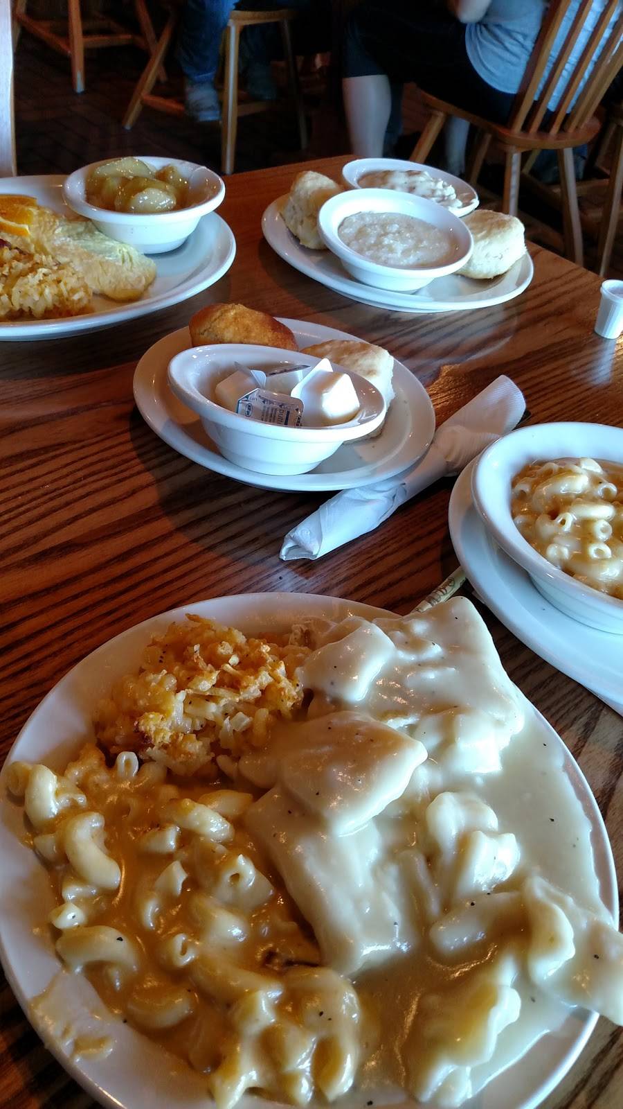 Cracker Barrel Old Country Store | restaurant | 2854 E, Wilder Rd, Bay City, MI 48706, USA | 9896719905 OR +1 989-671-9905