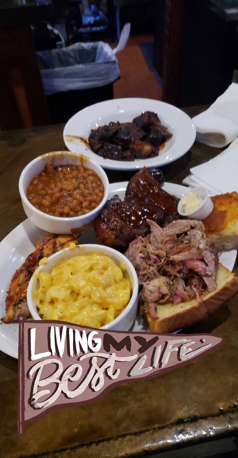 Smokehouse | 734 | restaurant | 7309 Lewis Ave, Temperance, MI 48182, USA | 7342247056 OR +1 734-224-7056