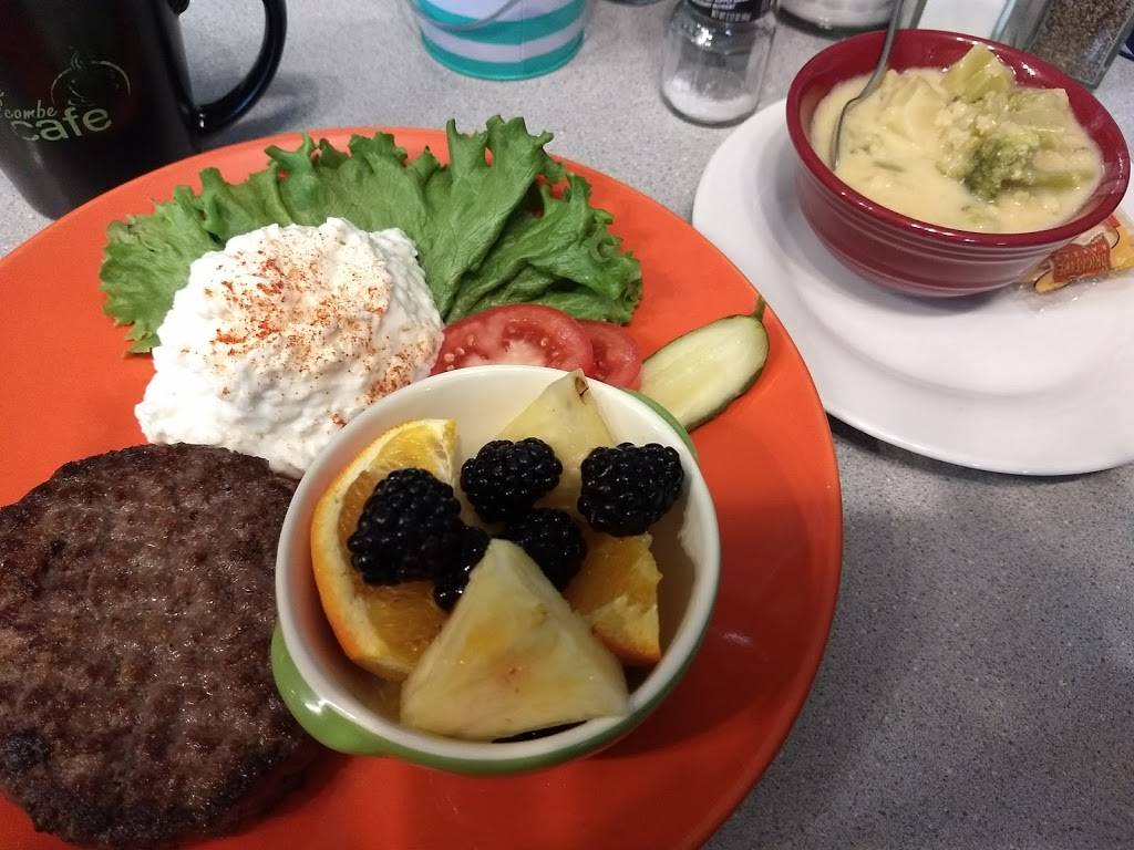 Lake Holcombe Cafe | restaurant | 26314 276th St, Holcombe, WI 54745, USA | 7155956025 OR +1 715-595-6025