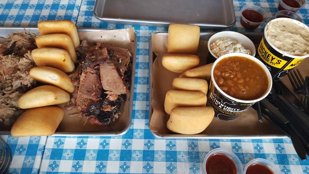 Dickeys Barbecue Pit | restaurant | 27949 Greenspot Rd, Highland, CA 92346, USA | 9098622000 OR +1 909-862-2000