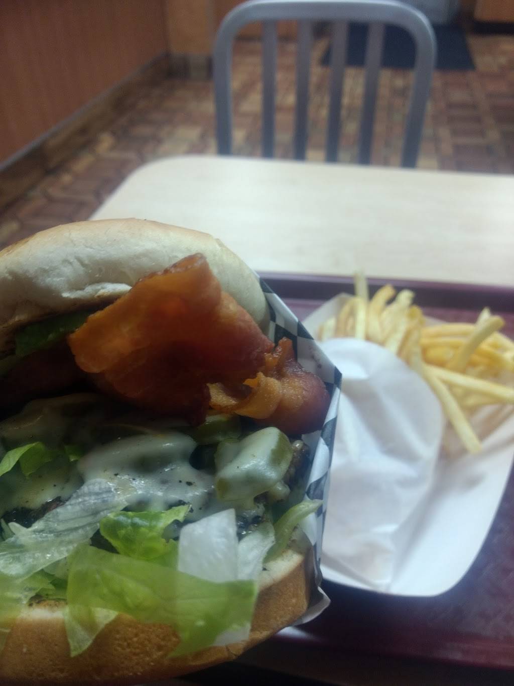 That Burger Place | restaurant | 41819 Big Bear Blvd, Big Bear Lake, CA 92315, USA | 9098780737 OR +1 909-878-0737