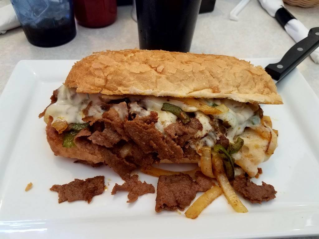 The Family Table Restaurant | restaurant | 101 N Jefferson St, Watseka, IL 60970, USA | 8154322727 OR +1 815-432-2727