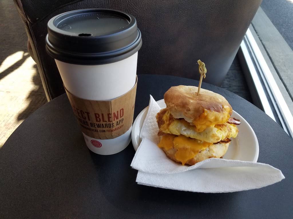 Dunn Brothers Coffee | bakery | Duck Creek location, 787 Middle Rd, Bettendorf, IA 52722, USA | 5633456099 OR +1 563-345-6099