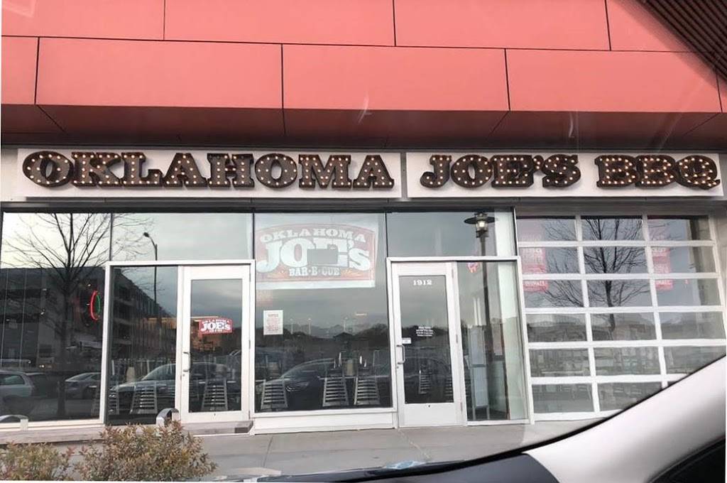 Oklahoma Joe’s BBQ | restaurant | 1912 S 67th St, Omaha, NE 68106, USA | 4026771881 OR +1 402-677-1881