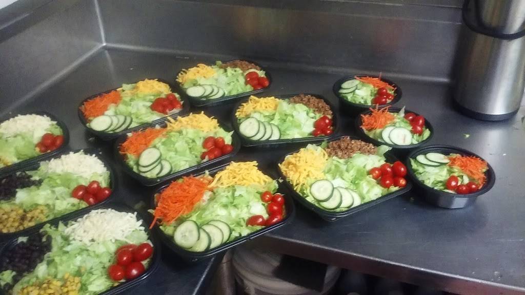 Jack in the Box | restaurant | 1331 SW Loop 410, San Antonio, TX 78227, USA | 2106745750 OR +1 210-674-5750