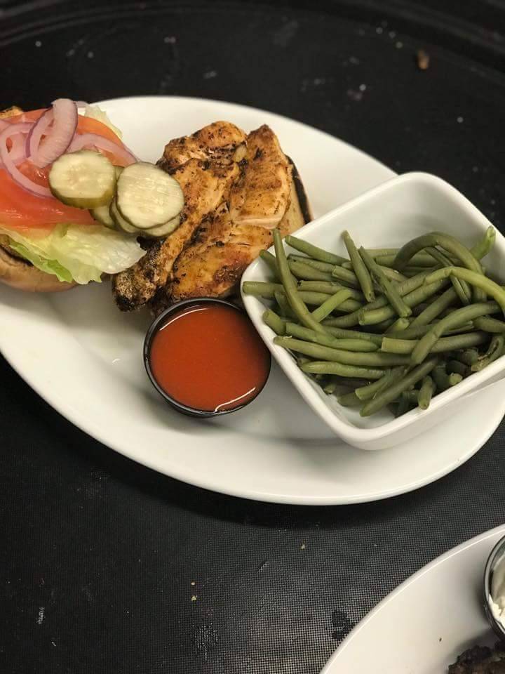 The Smoke House By Hoites | restaurant | 1300 Coles Ferry Pike, Lebanon, TN 37087, USA | 6154448300 OR +1 615-444-8300