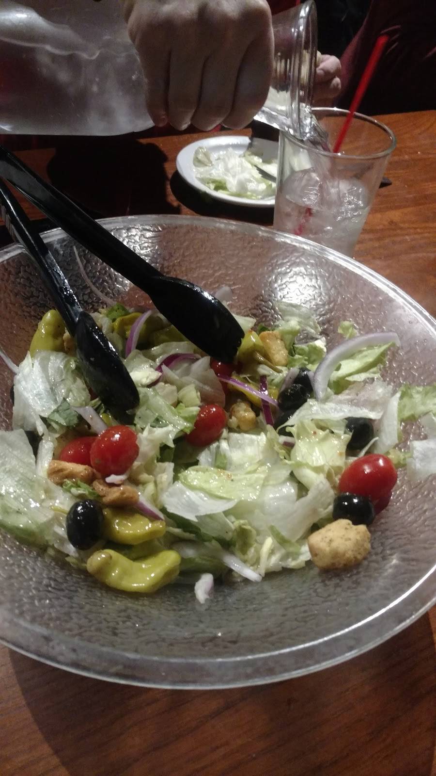 Tuccis | restaurant | 1560 IL-50, Bourbonnais, IL 60914, USA | 8159291875 OR +1 815-929-1875