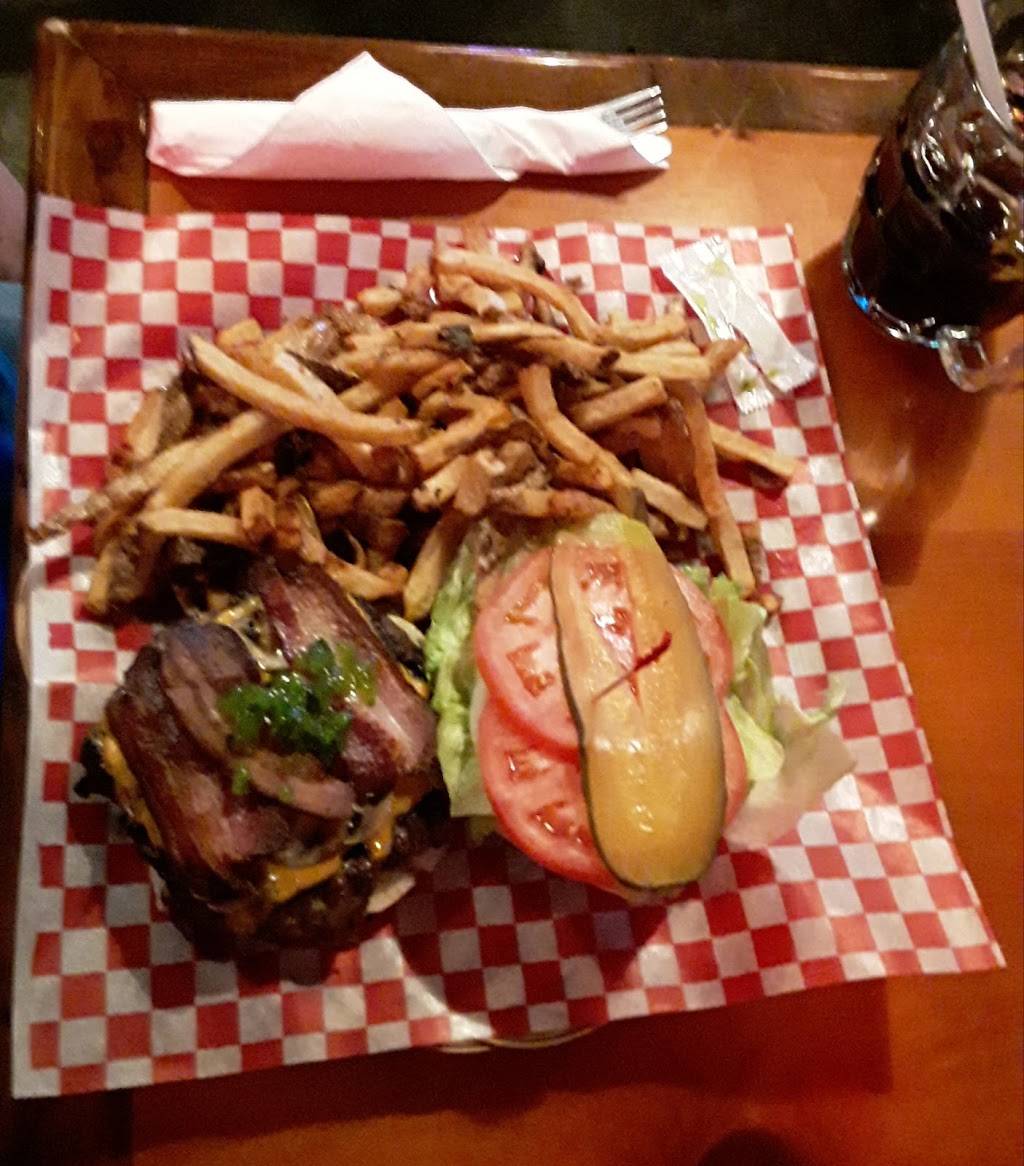 Buddys | restaurant | 1360 King St E, Hamilton, ON L8M 1H5, Canada | 9055451456 OR +1 905-545-1456