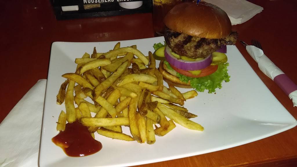 Honest Lawyer | restaurant | 110 King St W, Hamilton, ON L8P 4S6, Canada | 9055225297 OR +1 905-522-5297