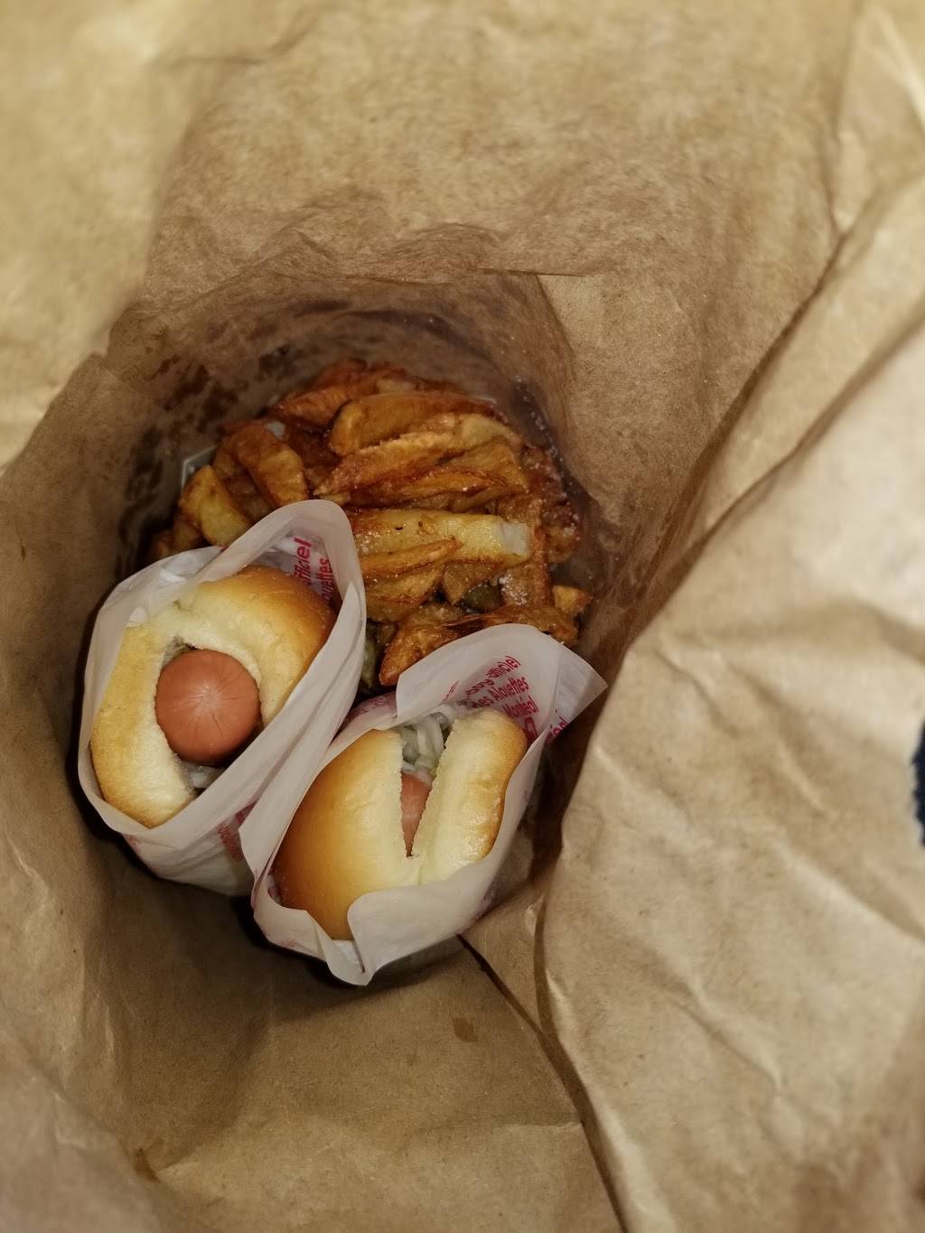 Anjou Patates | restaurant | 8100 Boul Henri-Bourassa E, Anjou, QC H1E 1P3, Canada | 5146484030 OR +1 514-648-4030