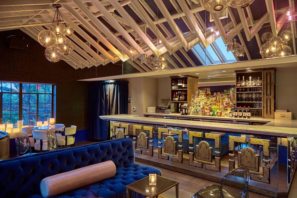 Lounge 31 | night club | 87 Highland Park Village, Dallas, TX 75205, USA | 2144203900 OR +1 214-420-3900