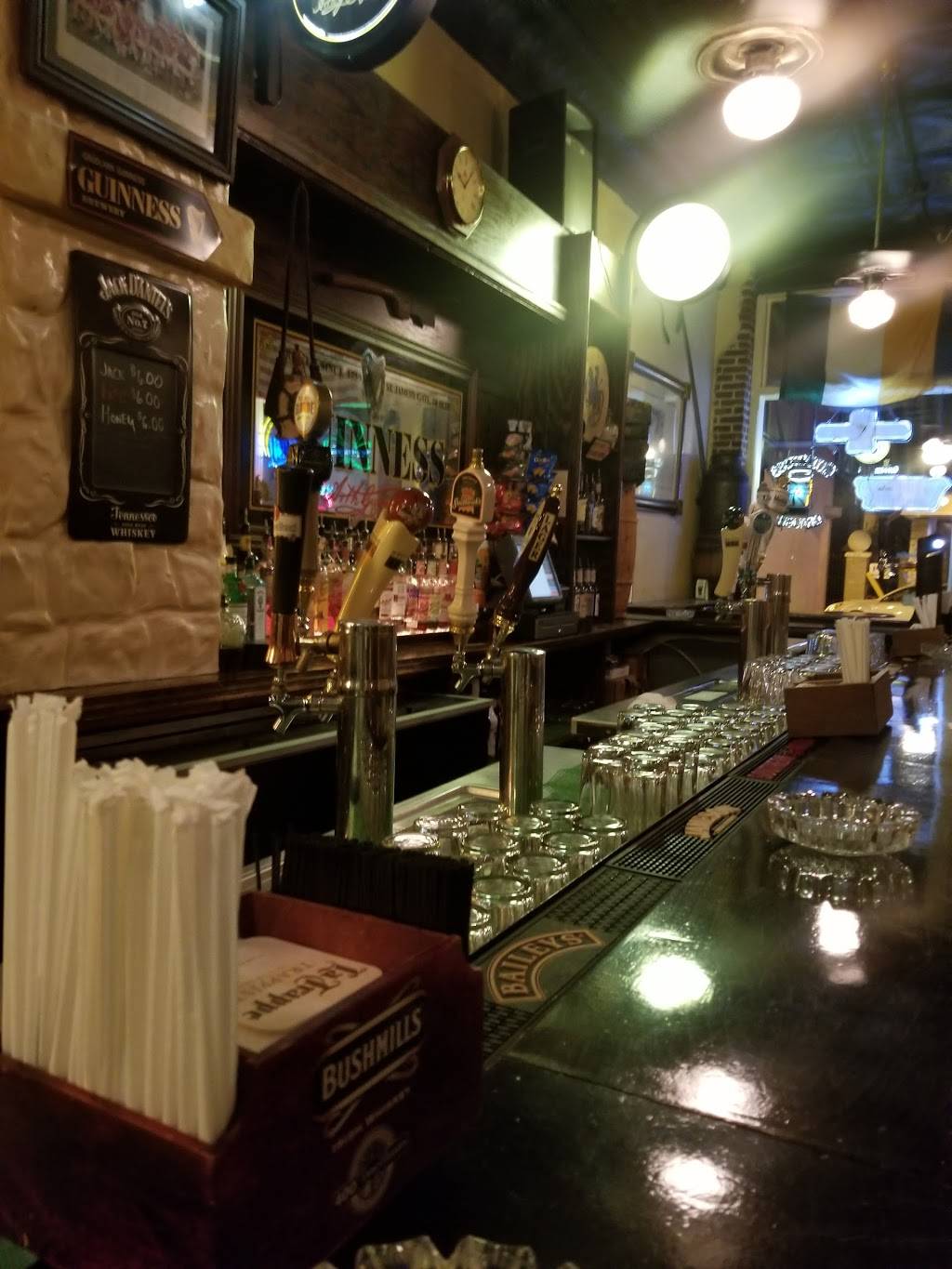 Molly McHughs Irish Pub | restaurant | 111 S Kentucky Ave, Lakeland, FL 33801, USA | 8636866231 OR +1 863-686-6231