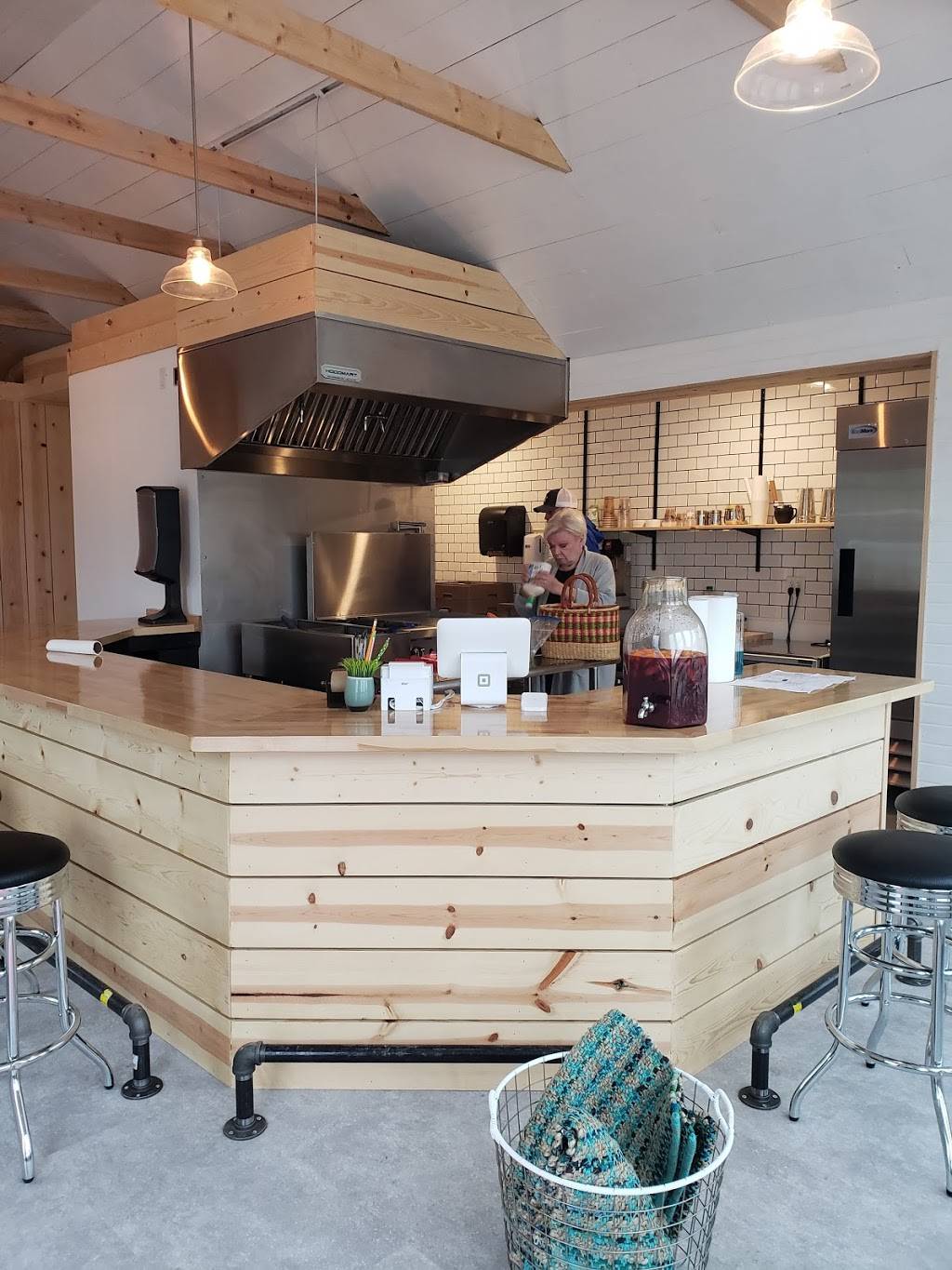 Loosies | restaurant | 1611 32nd St NE, Cedar Rapids, IA 52402, USA | 3192001002 OR +1 319-200-1002