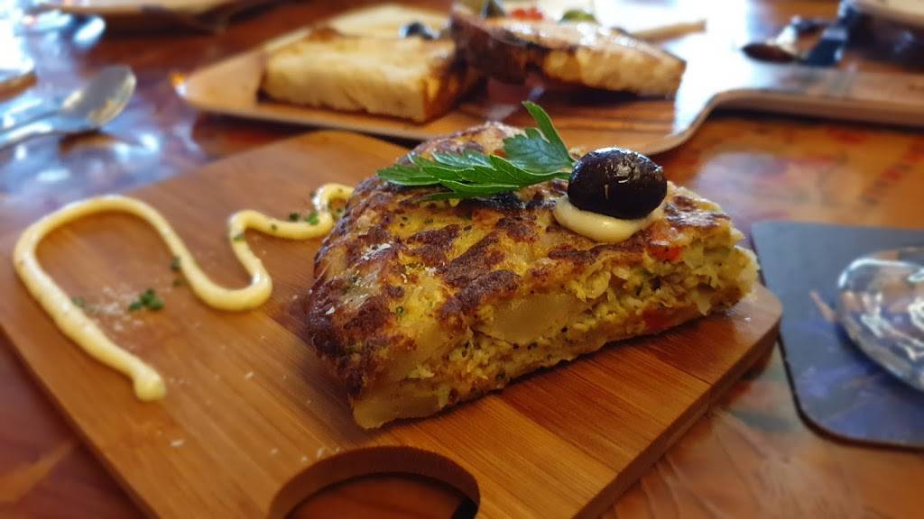 Dali | restaurant | 415 Washington St, Somerville, MA 02143, USA | 6176613254 OR +1 617-661-3254