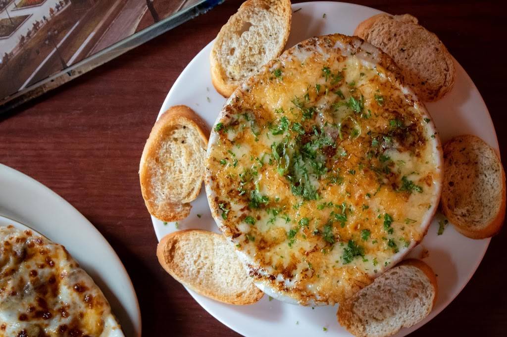 Moscow on the Hill | restaurant | 371 Selby Ave, St Paul, MN 55102, USA | 6512911236 OR +1 651-291-1236