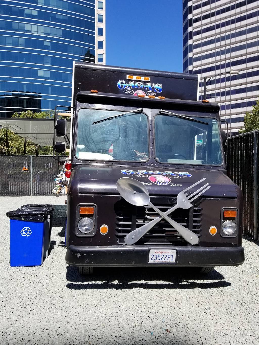 Gagas Rollin Diner | restaurant | 66 Admiral Callaghan Ln, Vallejo, CA 94591, USA | 7076553116 OR +1 707-655-3116