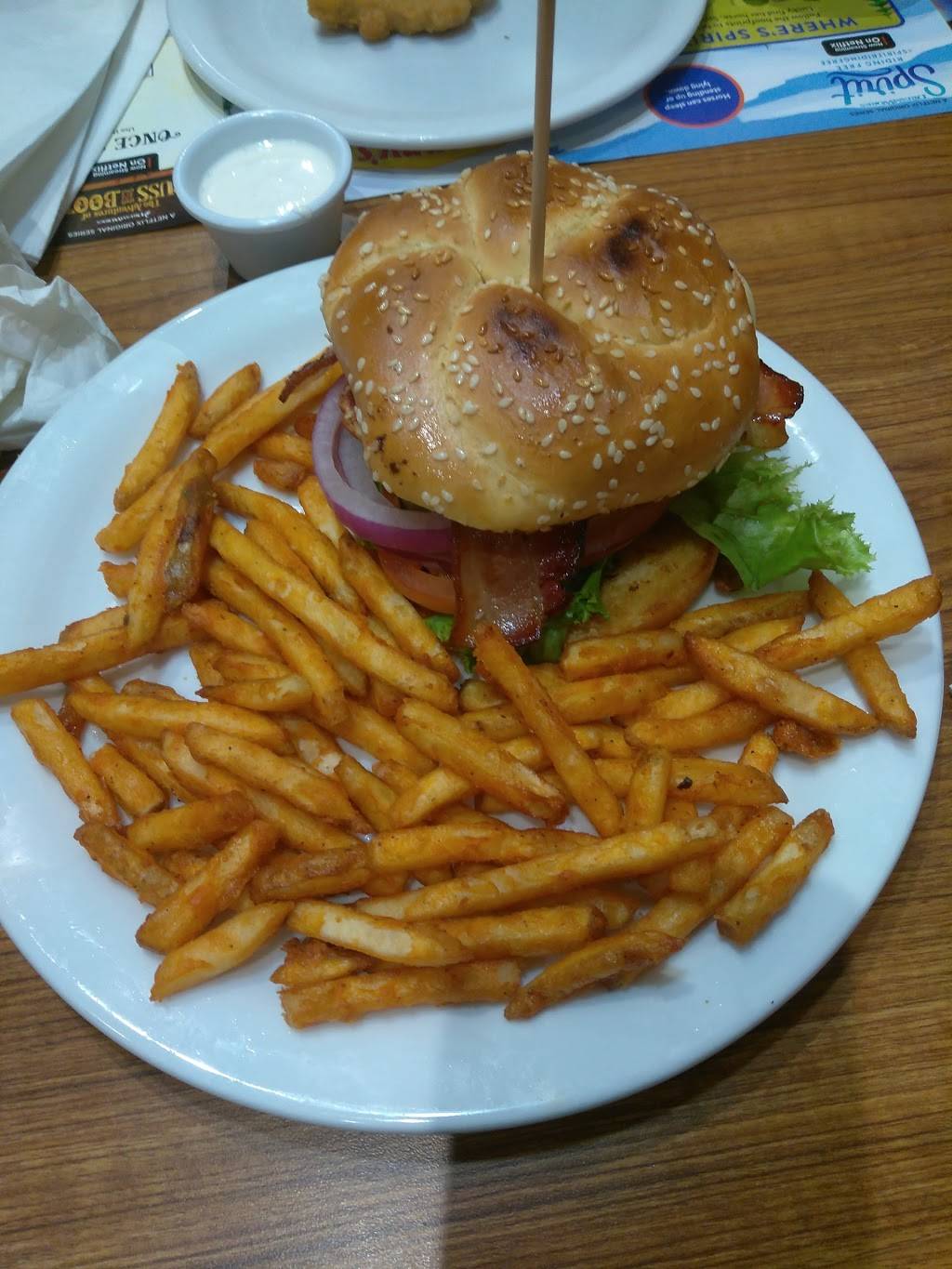 Dennys | restaurant | 165 McKinley St, Corona, CA 92879, USA | 9512783377 OR +1 951-278-3377