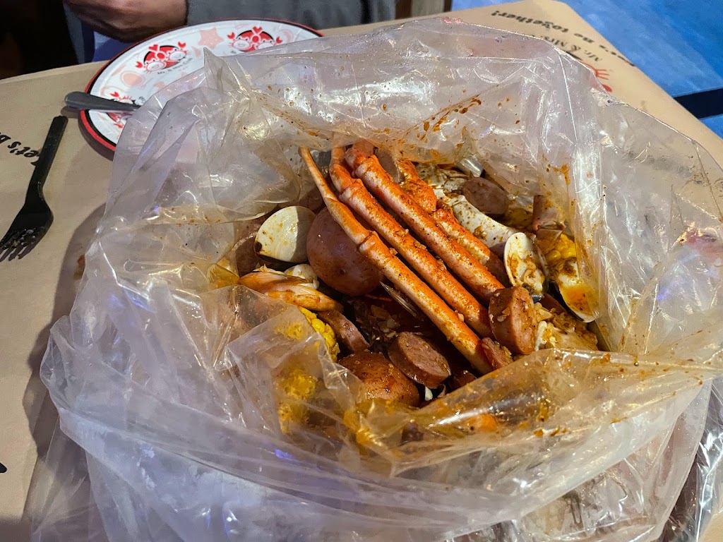 Mr. & Mrs. Crab Juicy Seafood & Bar | restaurant | 11432 W State Rd 84, Davie, FL 33325, USA | 9545415598 OR +1 954-541-5598