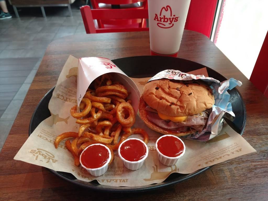 Arbys | restaurant | 16461 Corporate Commerce Way, Fort Myers, FL 33913, USA | 2394371583 OR +1 239-437-1583