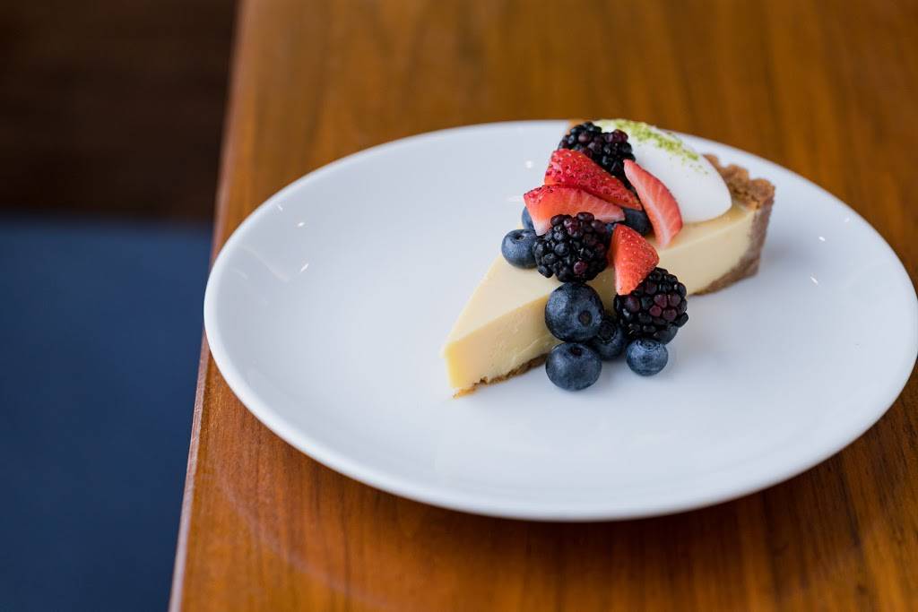 Lure Fishbar | restaurant | 1601 Collins Ave, Miami Beach, FL 33139, USA | 3056954550 OR +1 305-695-4550