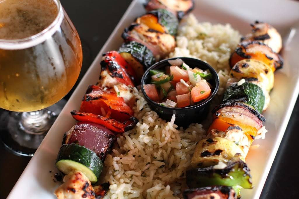 Roxannes | night club | 1115 E Wardlow Rd, Long Beach, CA 90807, USA | 5624264777 OR +1 562-426-4777