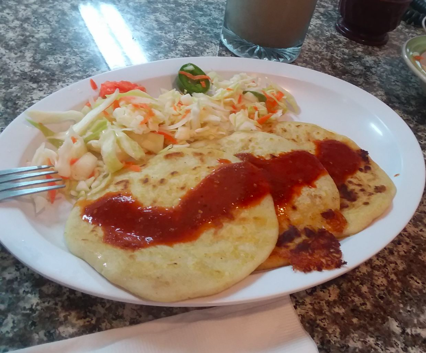 El Majahual Restaurant | restaurant | 1308 Chamberlain Ave, Bakersfield, CA 93305, USA | 6613222797 OR +1 661-322-2797