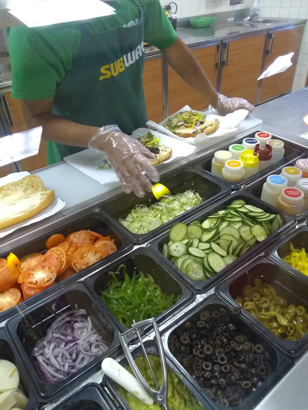 Subway | restaurant | 5900 Chimney Rock Rd, Houston, TX 77081, USA | 7136649513 OR +1 713-664-9513