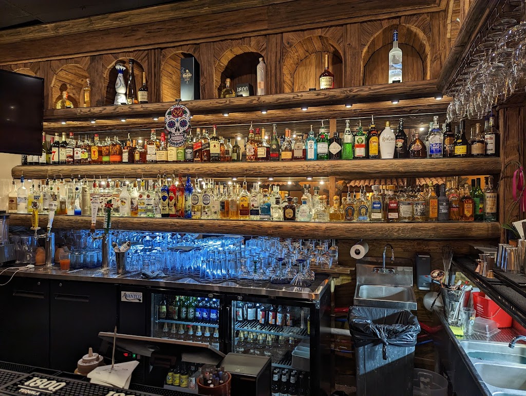 Villa corona Mexican grill | restaurant | 989 E Pulaski Hwy, Elkton, MD 21921, USA | 4432075390 OR +1 443-207-5390