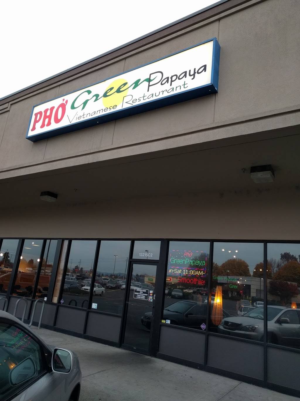 Pho Green Papaya | restaurant | 13215 SE Mill Plain Blvd # C2, Vancouver, WA 98684, USA | 3608911369 OR +1 360-891-1369