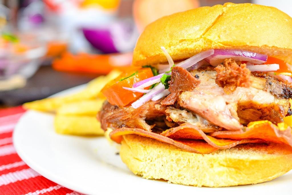 Papios Deli | restaurant | 11999 Katy Fwy #135, Houston, TX 77079, USA | 8326648654 OR +1 832-664-8654