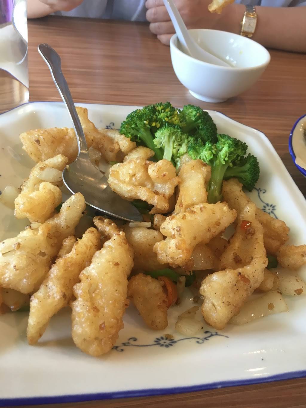 Golden Dragon Restaurant | restaurant | 411 Huntington Dr #122, Arcadia, CA 91006, USA | 6265745606 OR +1 626-574-5606