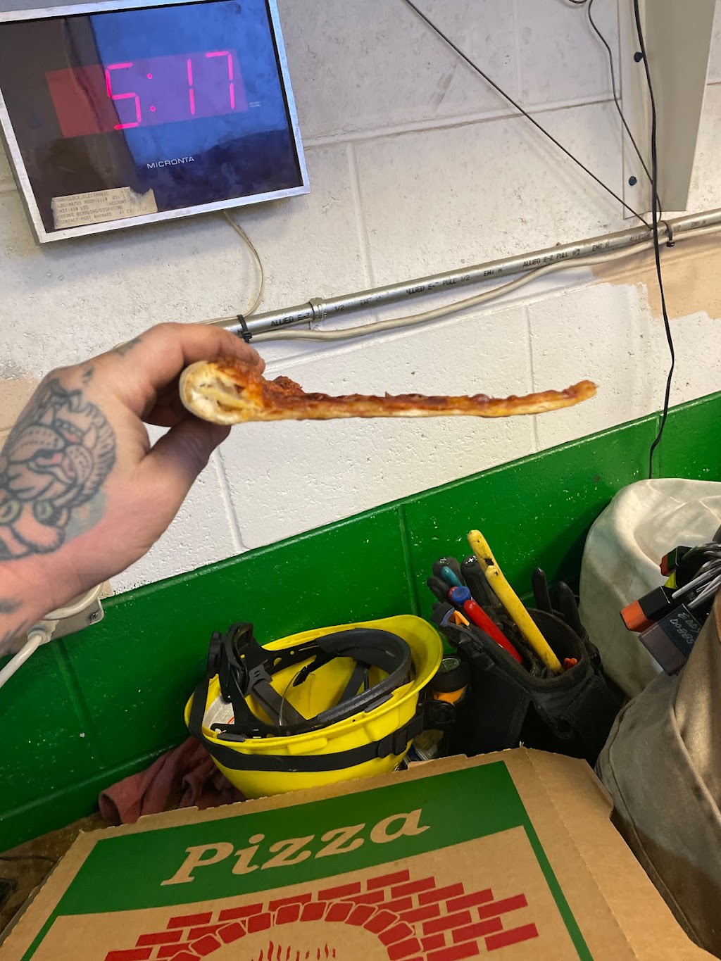 Pizza Machine | restaurant | 170 W Flint St, Gwinn, MI 49841, USA | 9063466211 OR +1 906-346-6211