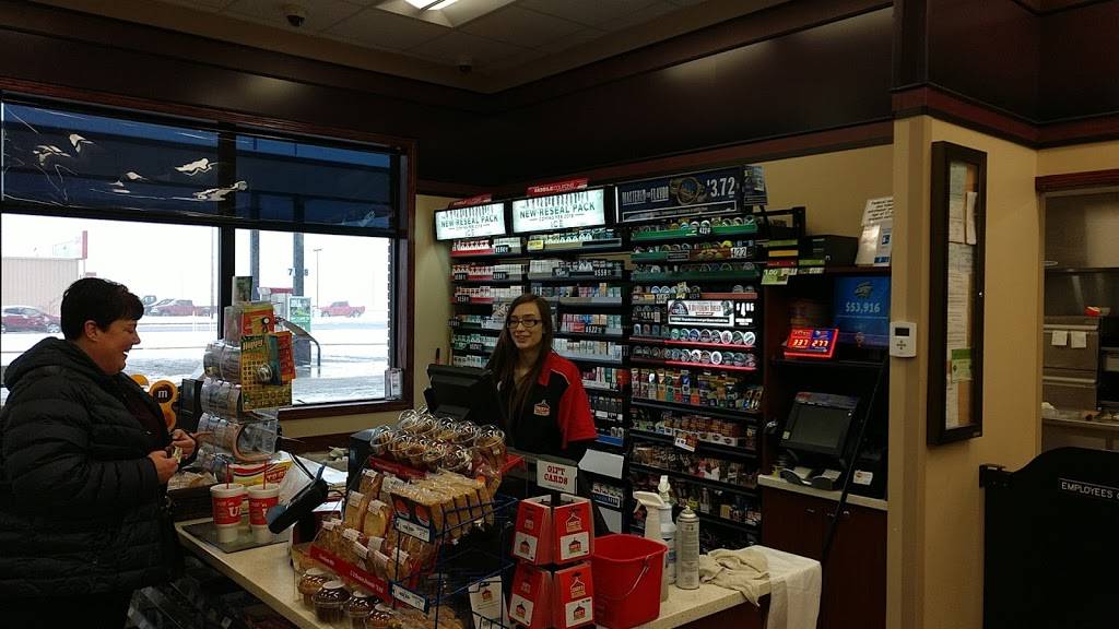 Caseys | meal takeaway | 102 W Broadway St, Monon, IN 47959, USA | 2192533665 OR +1 219-253-3665