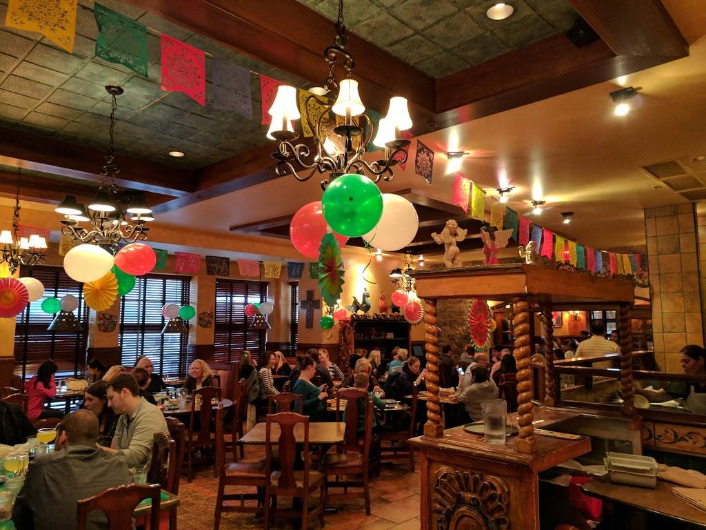 La Hacienda De Los Fernandez | restaurant | 21520 W Field Pkwy, Deer Park, IL 60010, USA | 8475509413 OR +1 847-550-9413