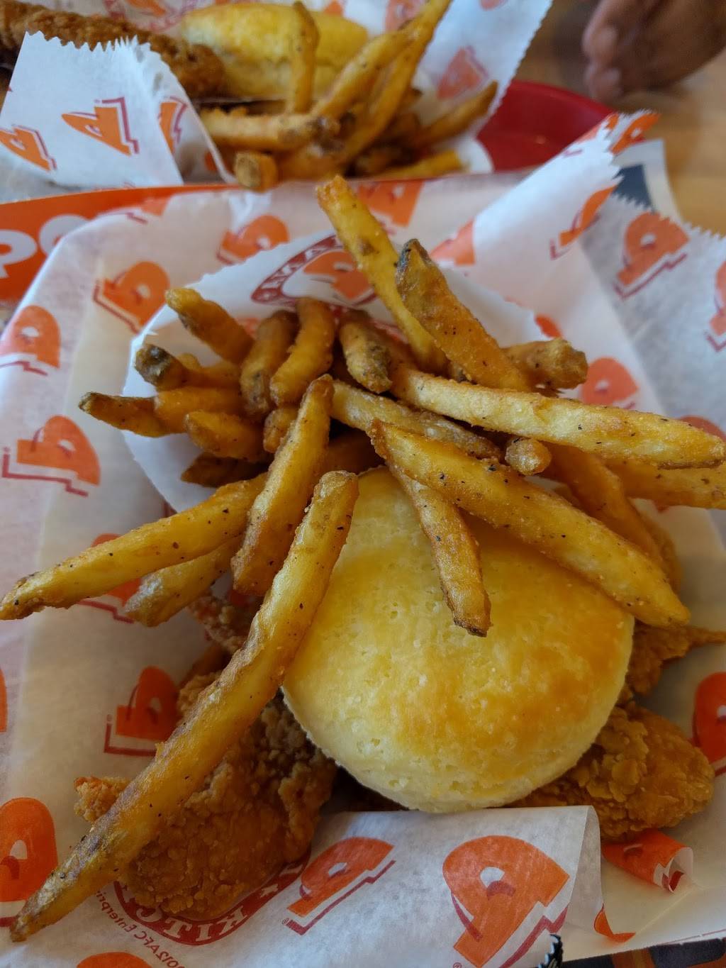 Popeyes Louisiana Kitchen | restaurant | 1346 N Cherry St, Tulare, CA 93274, USA | 5596881010 OR +1 559-688-1010