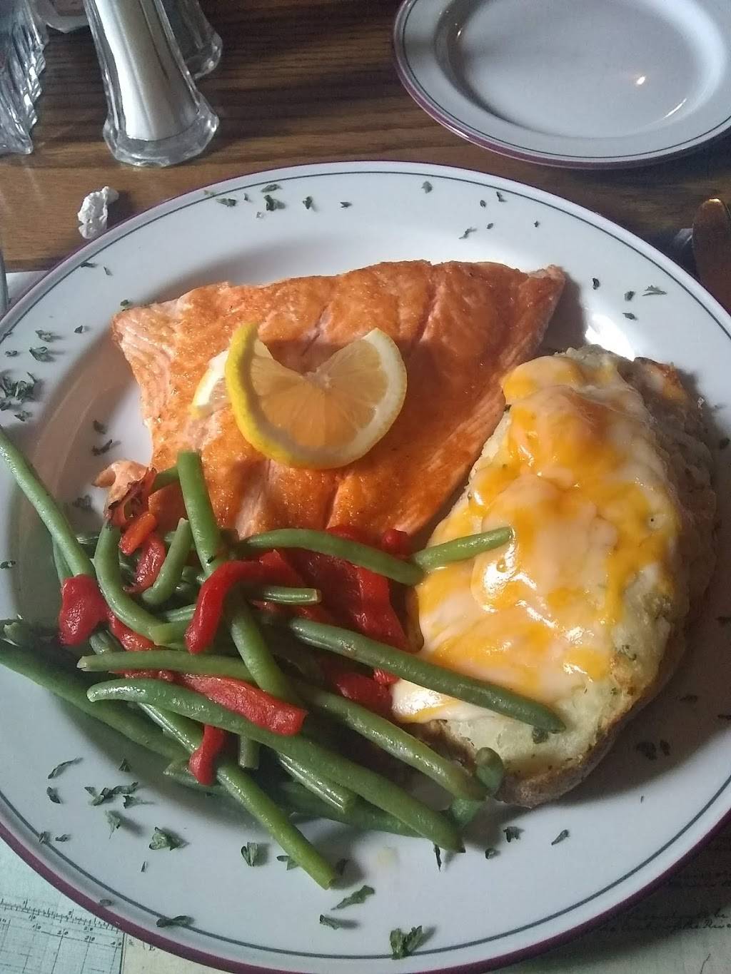 Half-Way House Restaurant | restaurant | 10301 Jefferson Davis Hwy, North Chesterfield, VA 23237, USA | 8042751760 OR +1 804-275-1760