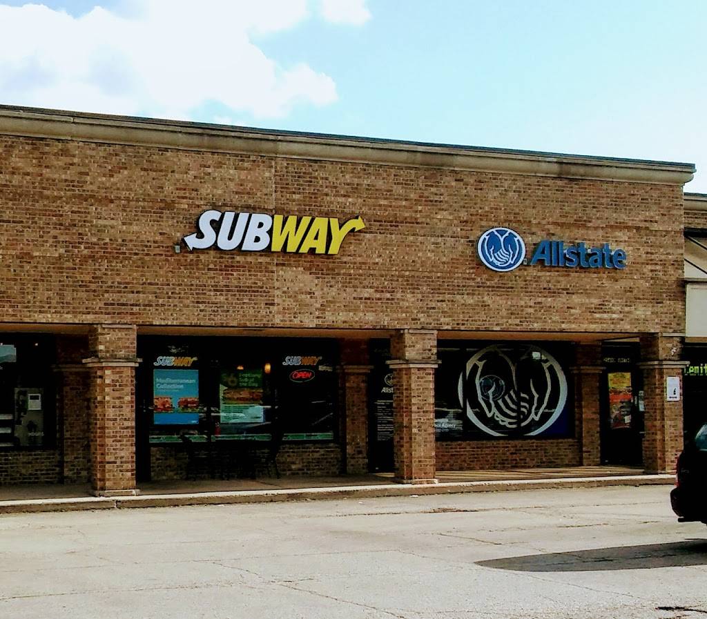 Subway Restaurants | restaurant | Sutton Square Shopping Center, 2S610 IL-59 Unit 2, Warrenville, IL 60555, USA | 6303931782 OR +1 630-393-1782