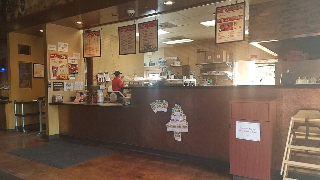 Me n eds Pizzeria | restaurant | 1290 N Lemoore Ave, Lemoore, CA 93245, USA | 5599243484 OR +1 559-924-3484