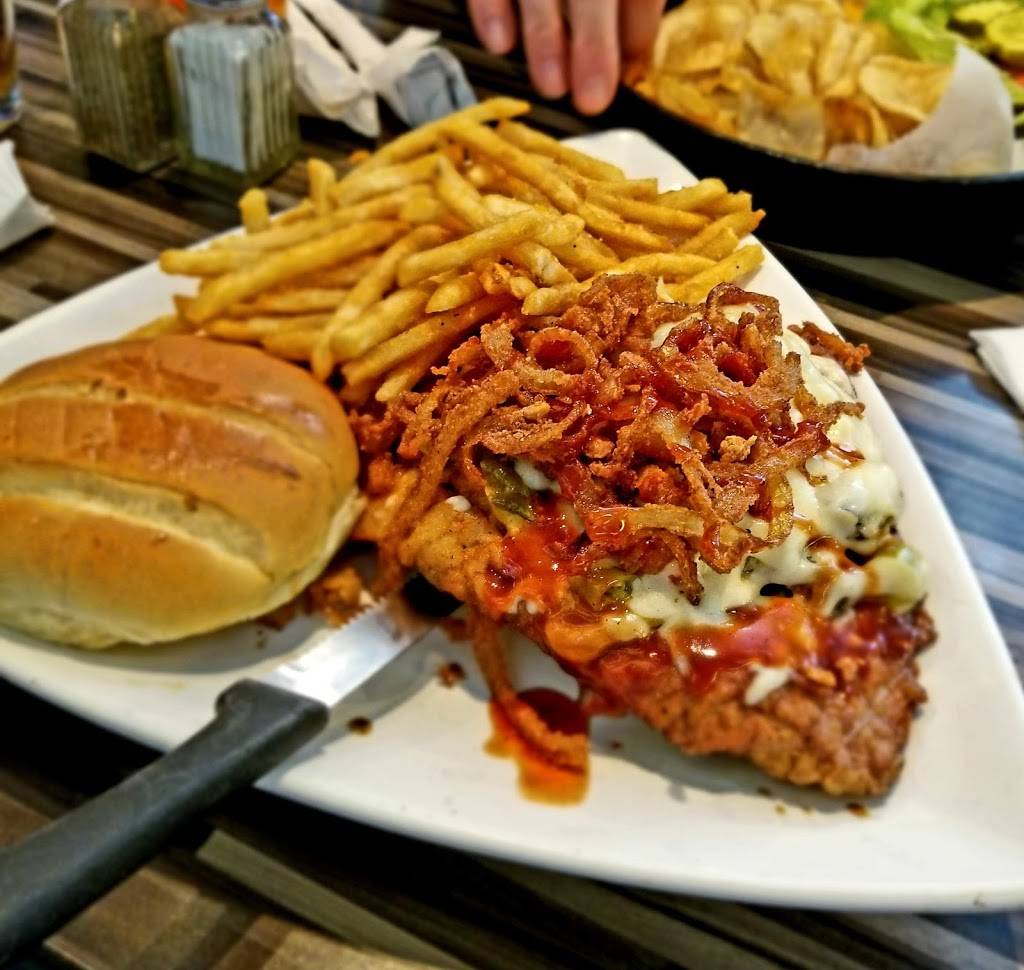 The Docs Inn | restaurant | 985 Avenue of the Cities, Silvis, IL 61282, USA | 3092811008 OR +1 309-281-1008