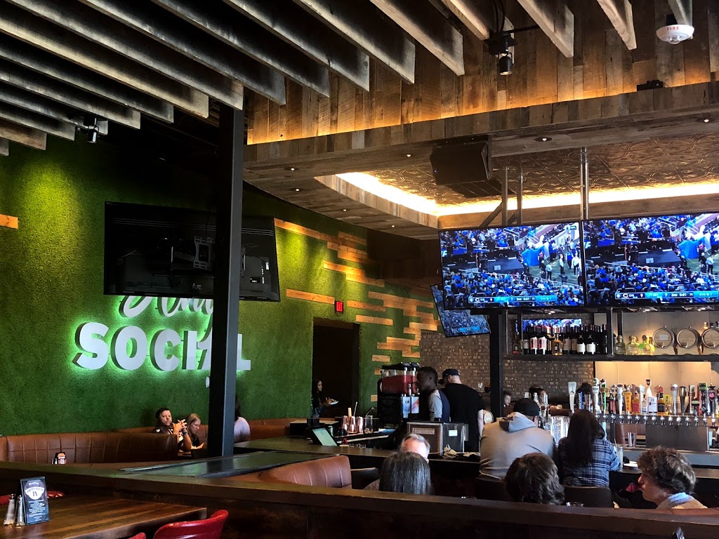 The Social House | restaurant | 1705 N Collins St #101, Arlington, TX 76011, USA | 6822763830 OR +1 682-276-3830