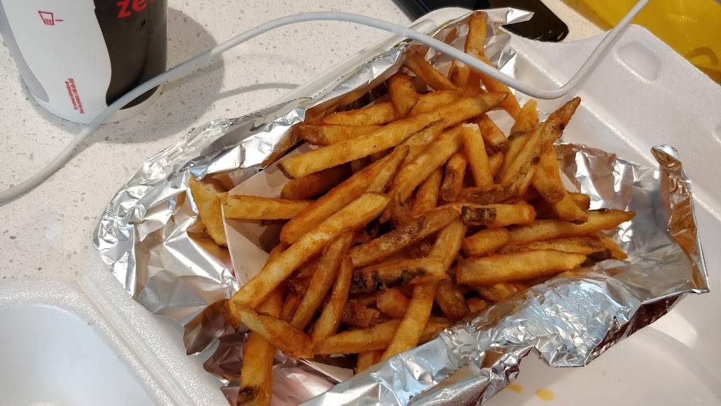 Pinks Hot Dogs | restaurant | 324 Mall Blvd, King of Prussia, PA 19406, USA | 4848628127 OR +1 484-862-8127