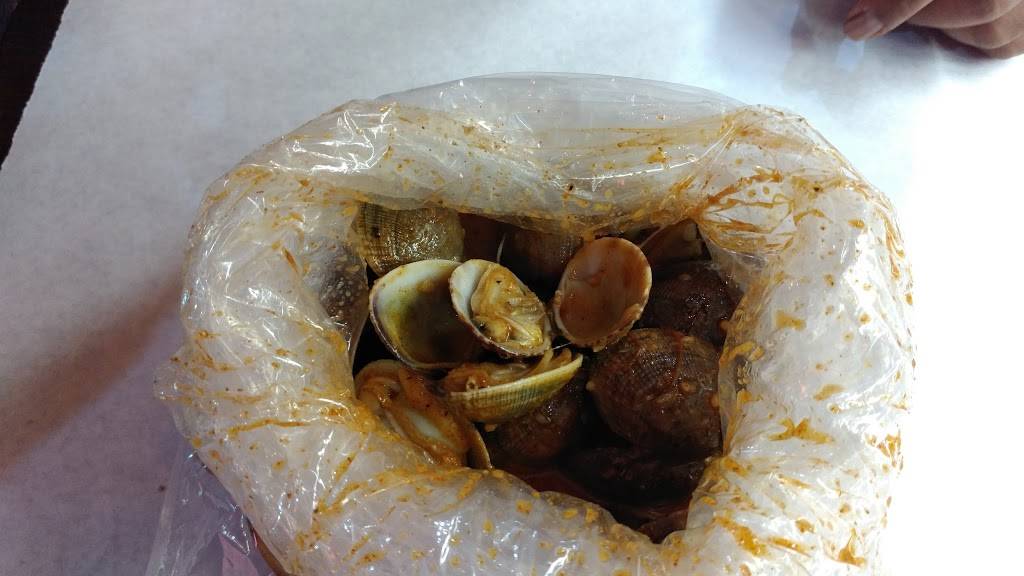 The Kickin Crab | restaurant | 3611 S Bristol St, Santa Ana, CA 92704, USA | 7147548888 OR +1 714-754-8888