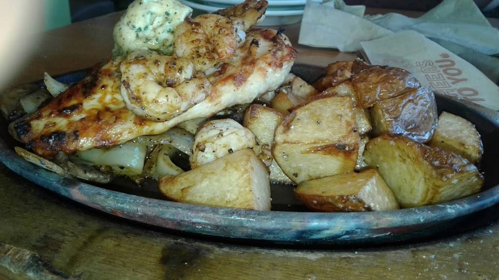 Applebees Grill + Bar | restaurant | 945 N Saginaw Blvd, Saginaw, TX 76179, USA | 8173063680 OR +1 817-306-3680