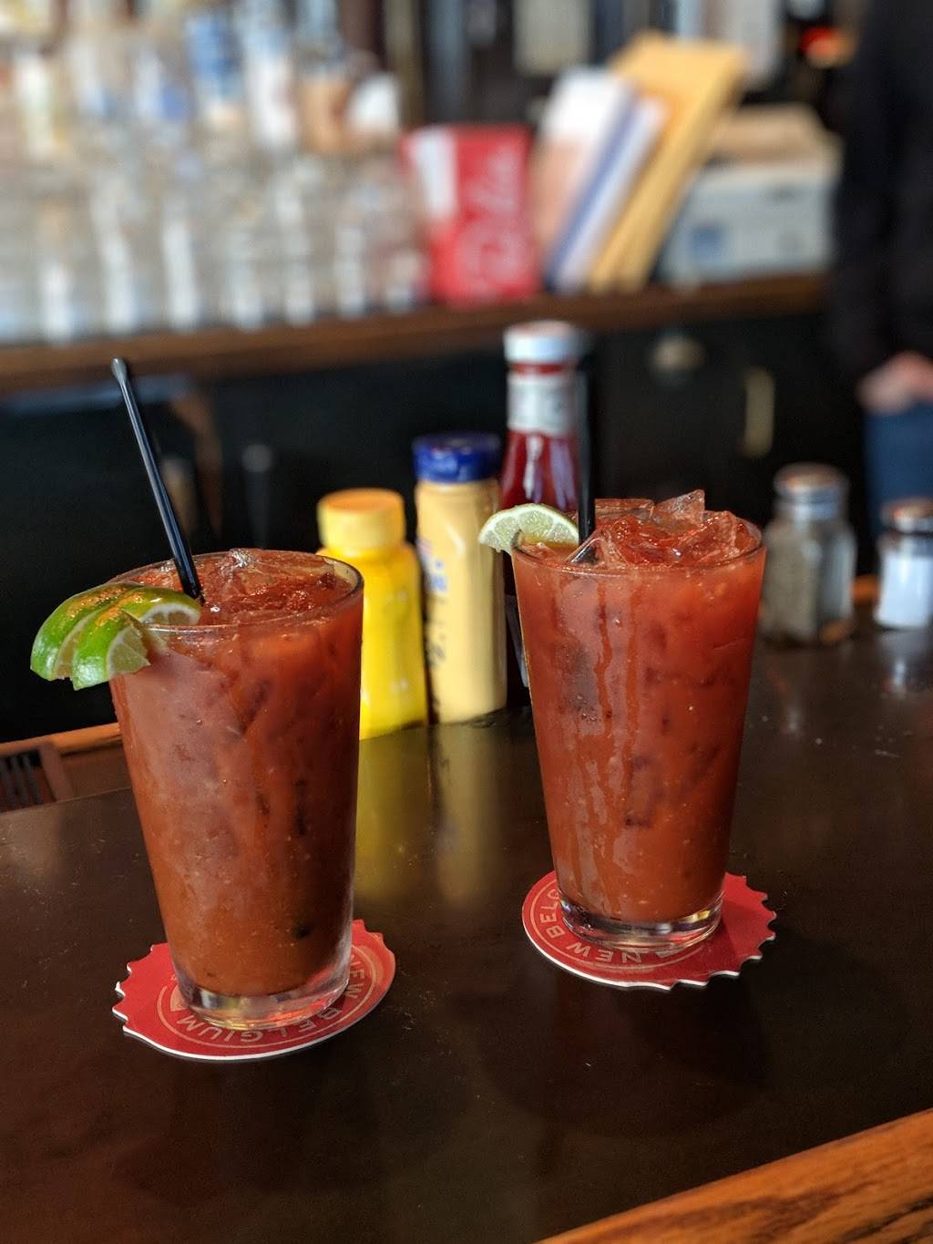 Grumpys Restaurant & Pub | restaurant | 125 Vallejo St, San Francisco, CA 94111, USA | 4154343350 OR +1 415-434-3350