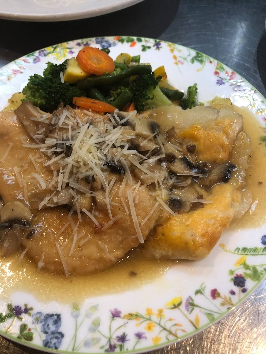 Pinocchios Fort Collins | restaurant | 4306 S College Ave, Fort Collins, CO 80525, USA | 9702261345 OR +1 970-226-1345