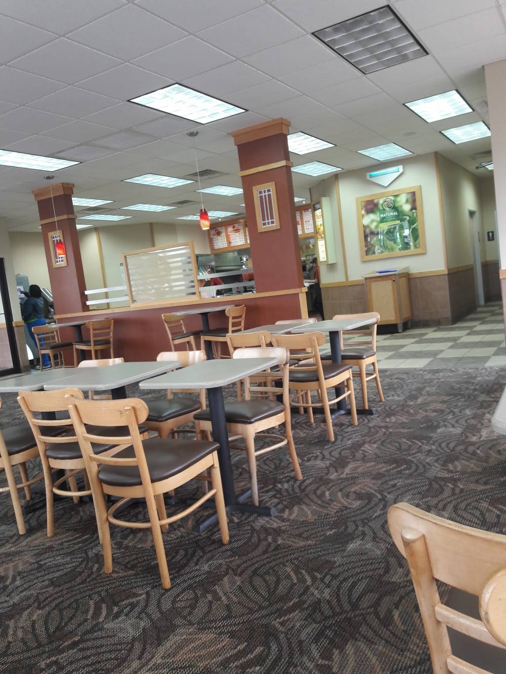 Wendys | restaurant | 1751 S Cherry Ln, Fort Worth, TX 76108, USA | 8177082305 OR +1 817-708-2305