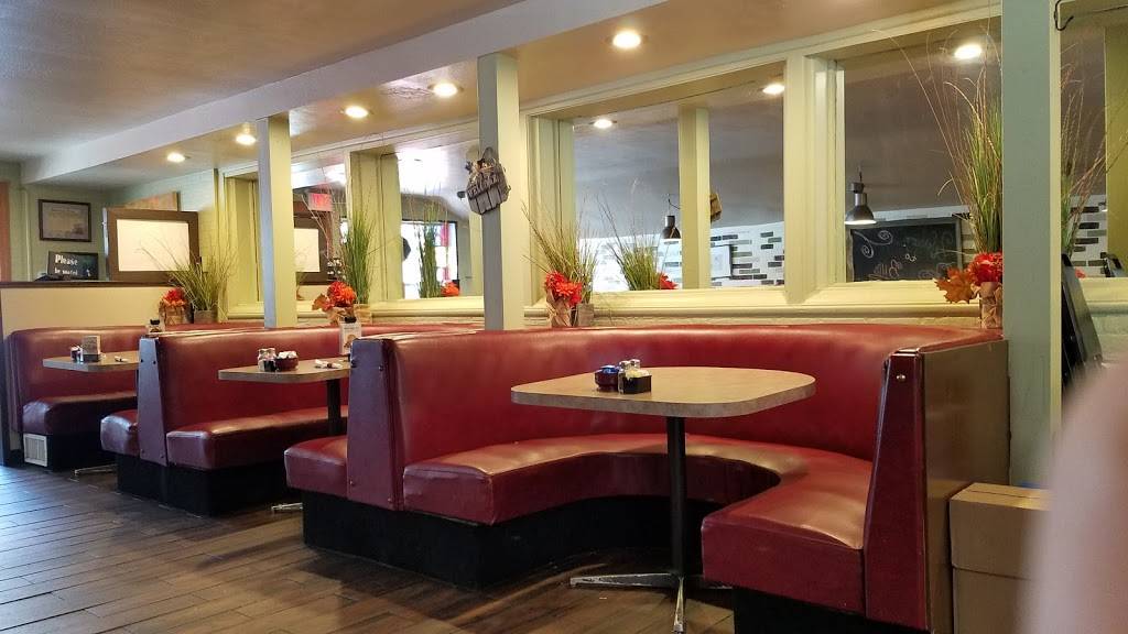 Bills Villager | restaurant | 27195 CA-189, Blue Jay, CA 92317, USA | 9093379069 OR +1 909-337-9069