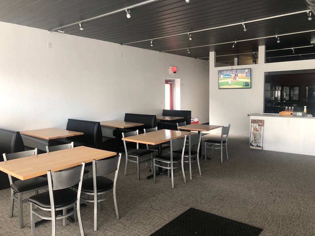 Lus Pizza | restaurant | 945 Main St, Grafton, OH 44044, USA | 4409262171 OR +1 440-926-2171