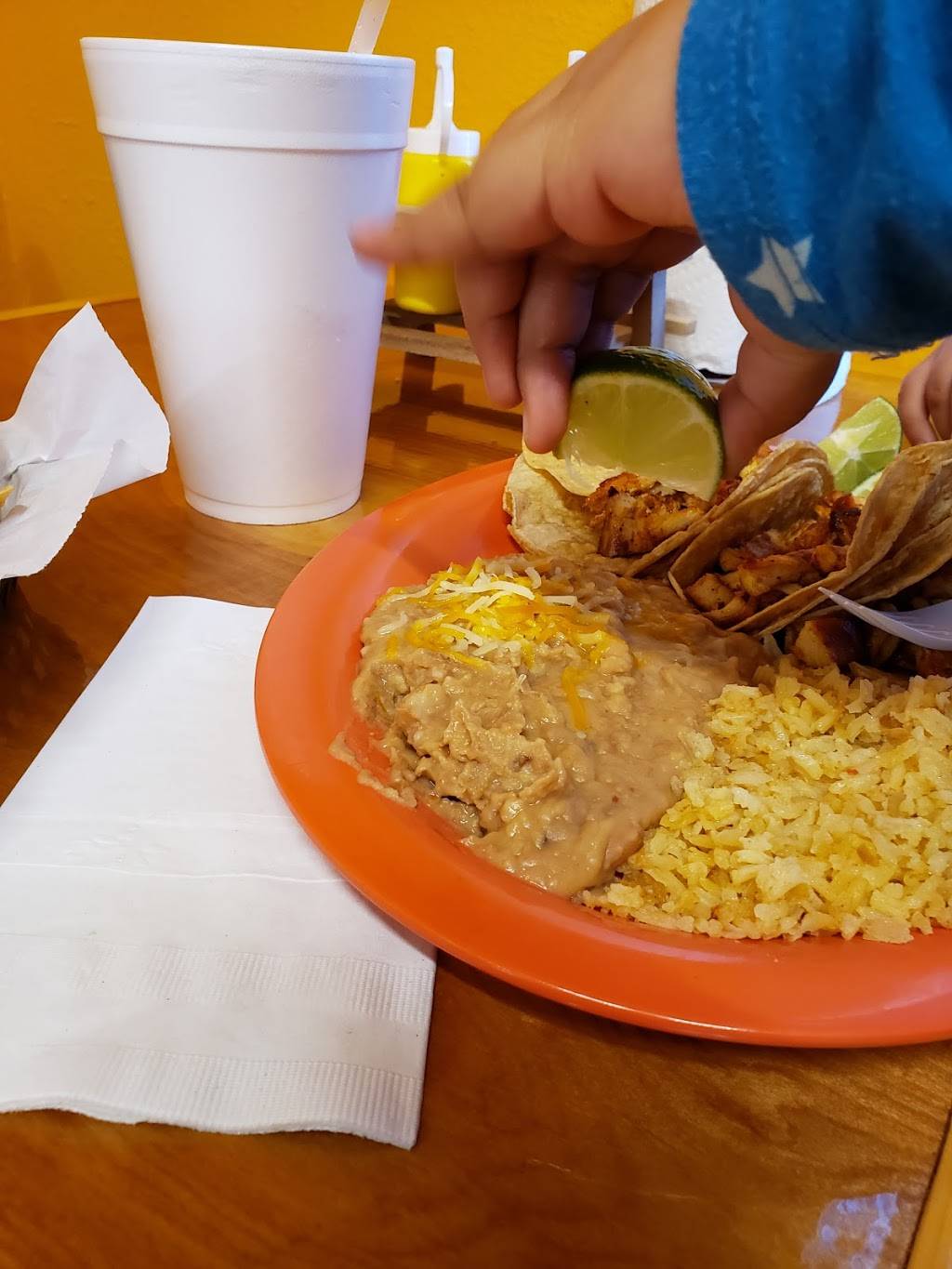 El Lupillo | restaurant | 1711 Pass Rd, Biloxi, MS 39531, USA | 2282070357 OR +1 228-207-0357