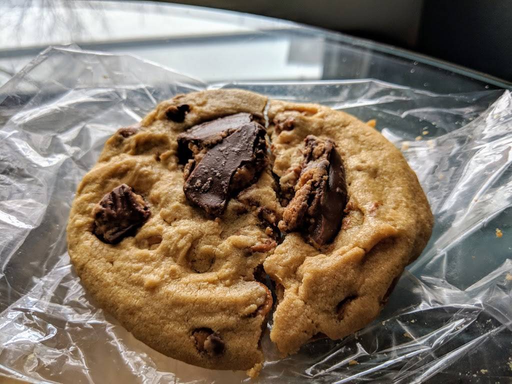 Darwin On Clinton | cafe | 110 W Fayette St, Syracuse, NY 13202, USA | 3153730484 OR +1 315-373-0484